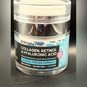 Collagen Retinol & Hyaluronic Acid Moisturizer - Blue and White